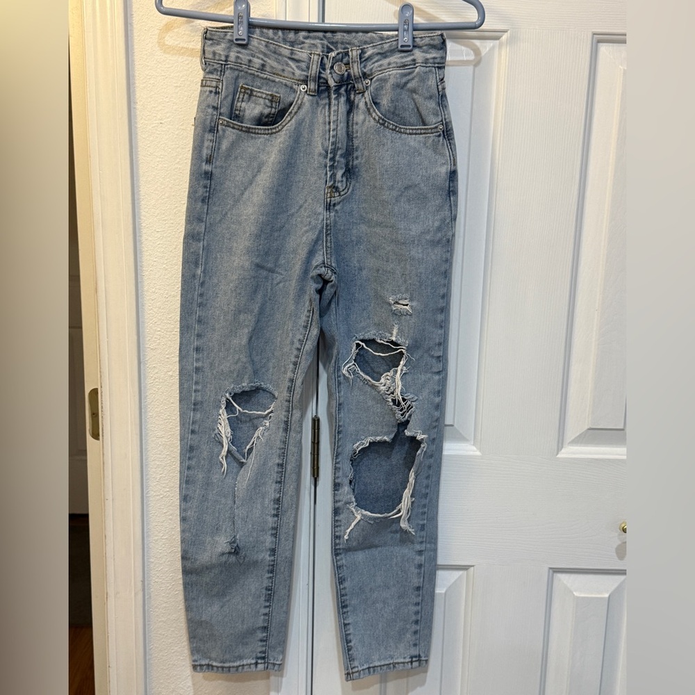 SHEIN DISTRESSED JEANS. LIGHT BLUE WASH. Size XXS. Waist 24”/Rise 11”/Inseam 25”
